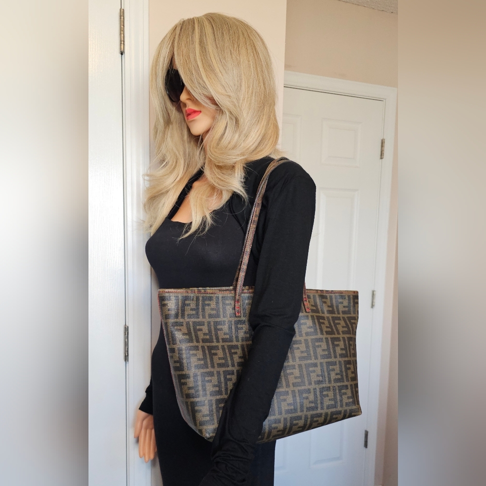Authentic FENDI Zucca Spalmati Canvas Tote Shoulder Bag ❤️ - Picture 3 of 16